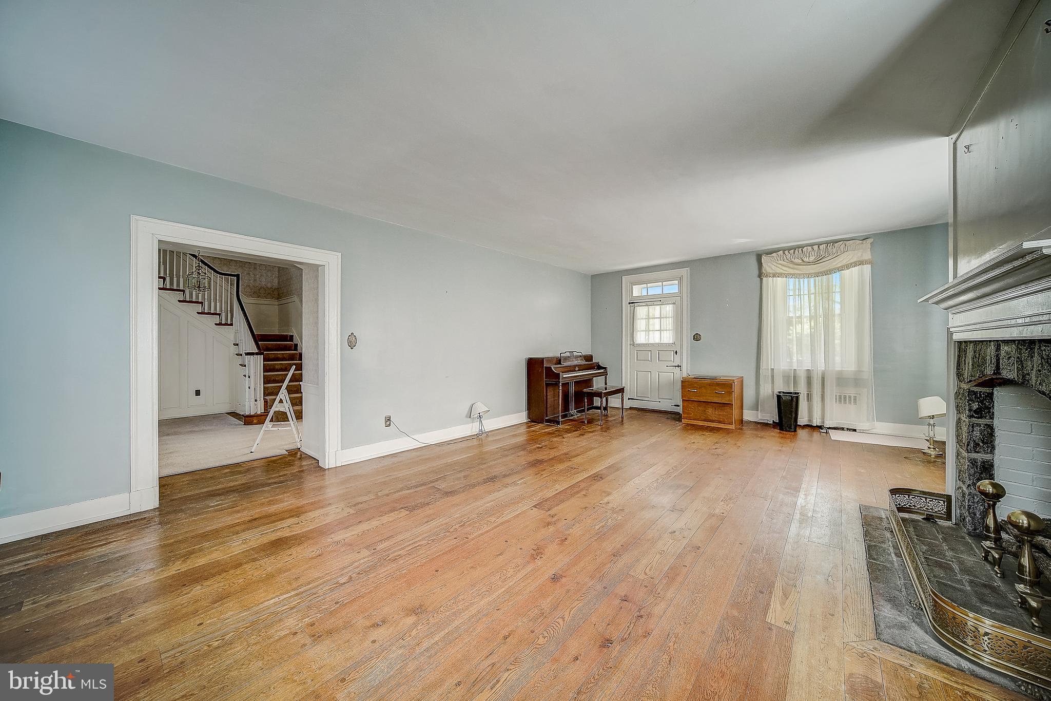 509 Shelbourne Road Reading, PA 19606 - Photo 5 of 35 Gallery Image 5