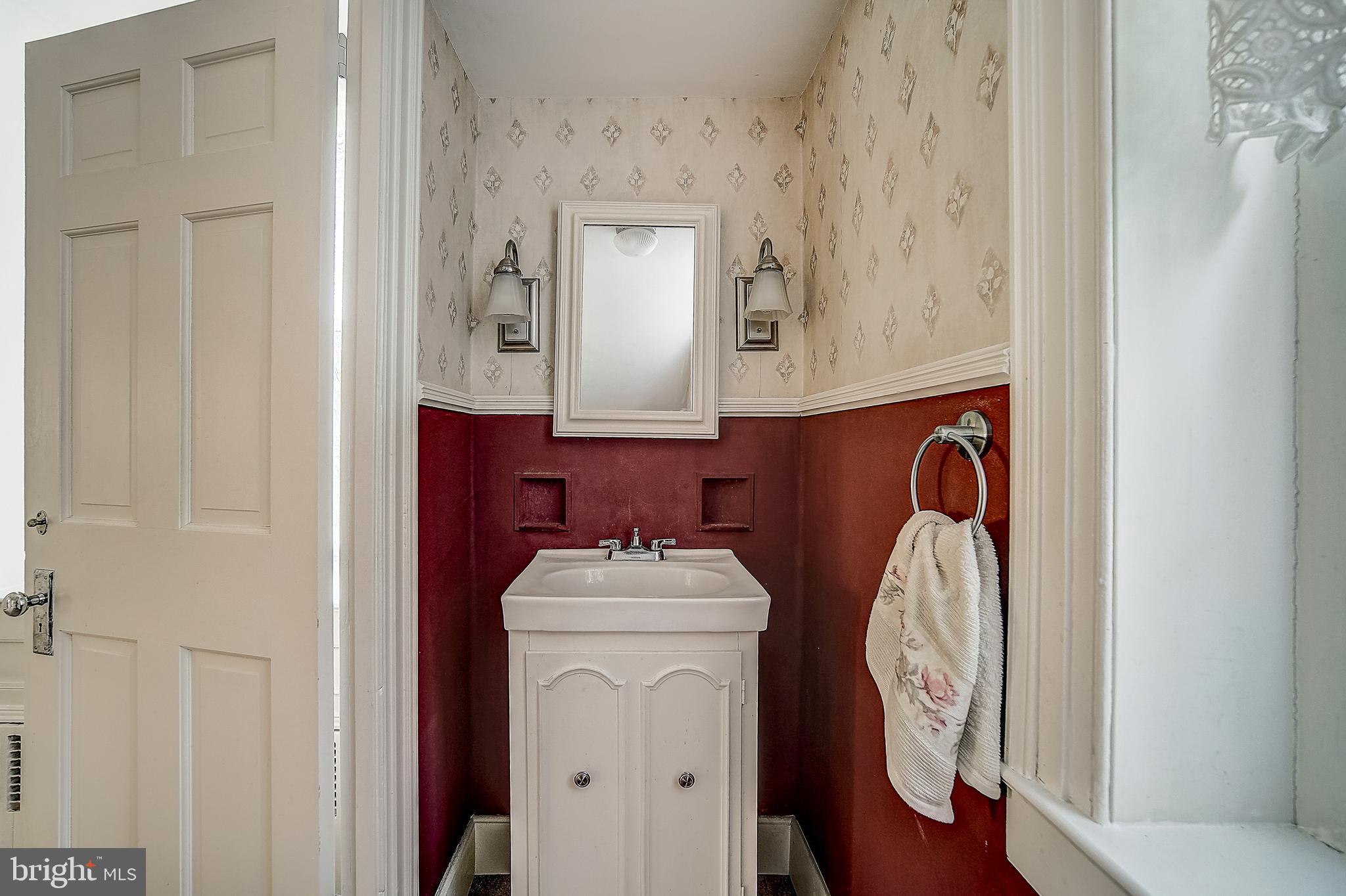 509 Shelbourne Road Reading, PA 19606 - Photo 7 of 35 Gallery Image 7