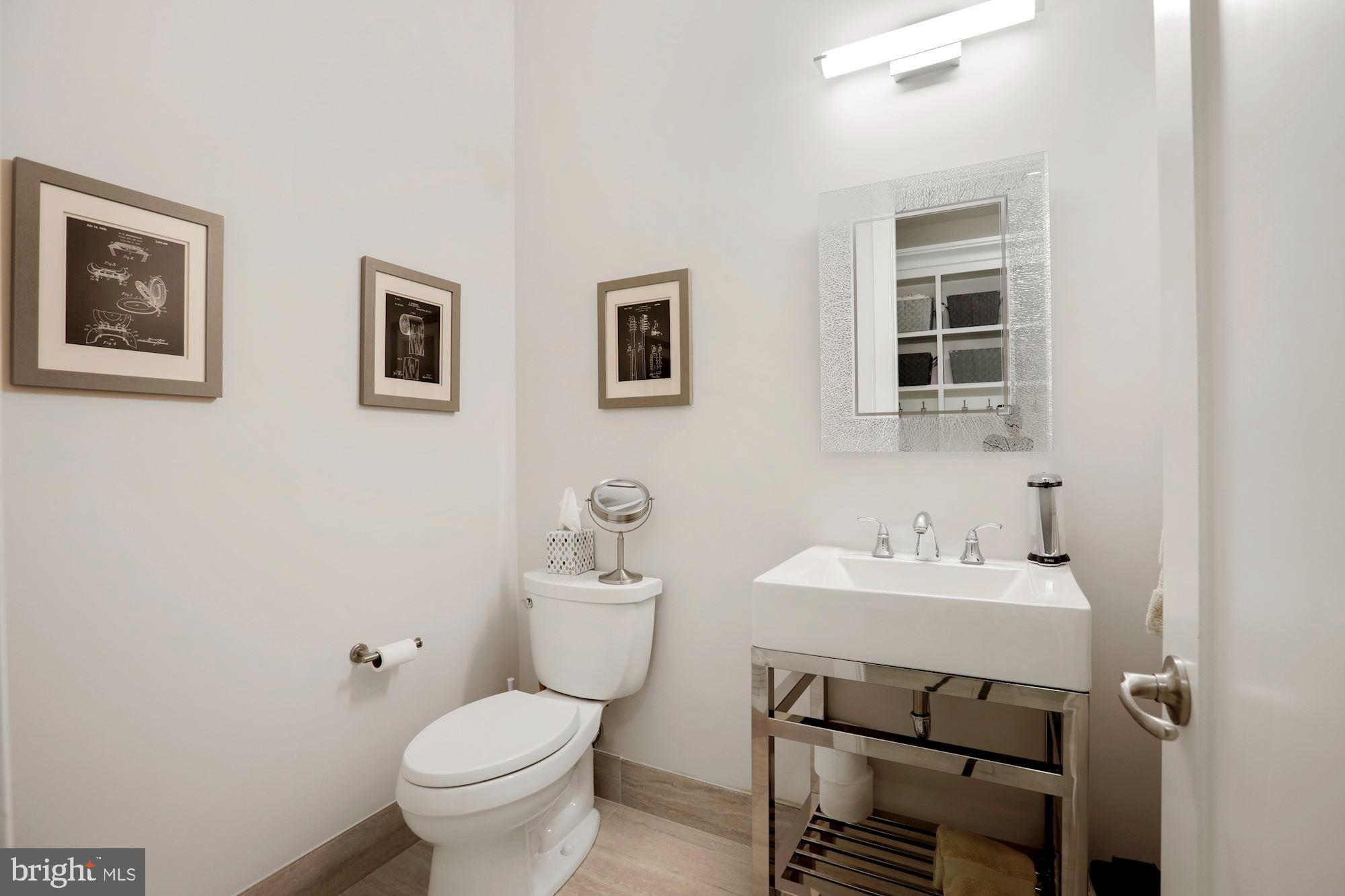 438 Druid Hill Road Northeast Vienna, VA 22180 - Photo 12 of 82