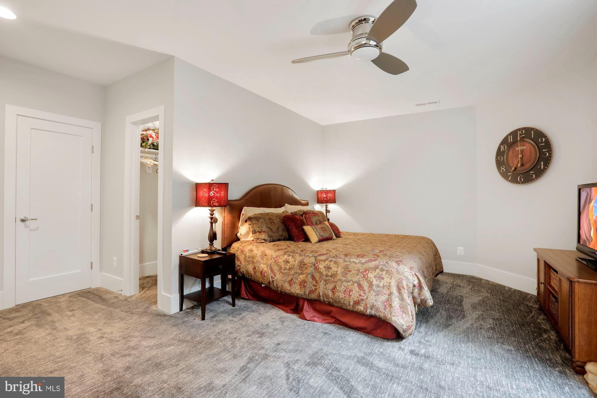 438 Druid Hill Road Northeast Vienna, VA 22180 - Photo 49 of 82