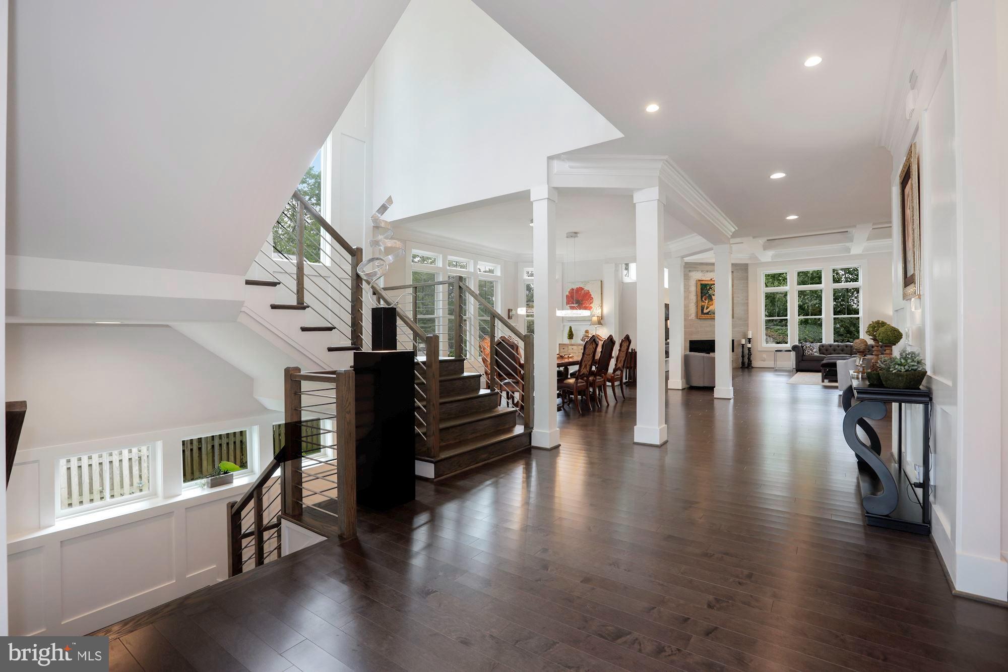 438 Druid Hill Road Northeast Vienna, VA 22180 - Photo 10 of 82