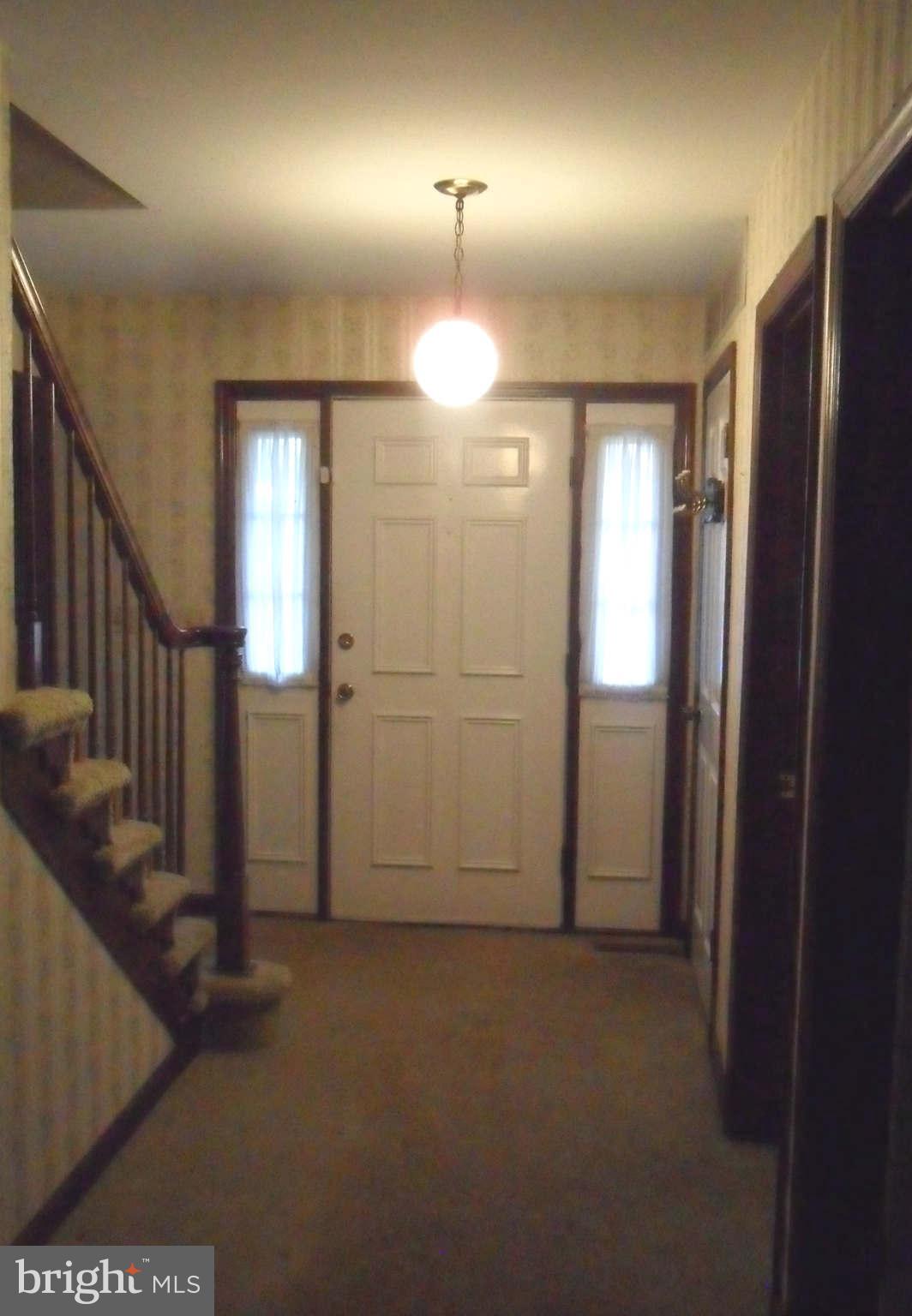 21297 Jacobs Ford Road Lignum, VA 22726 - Photo 9 of 26 entry foyer