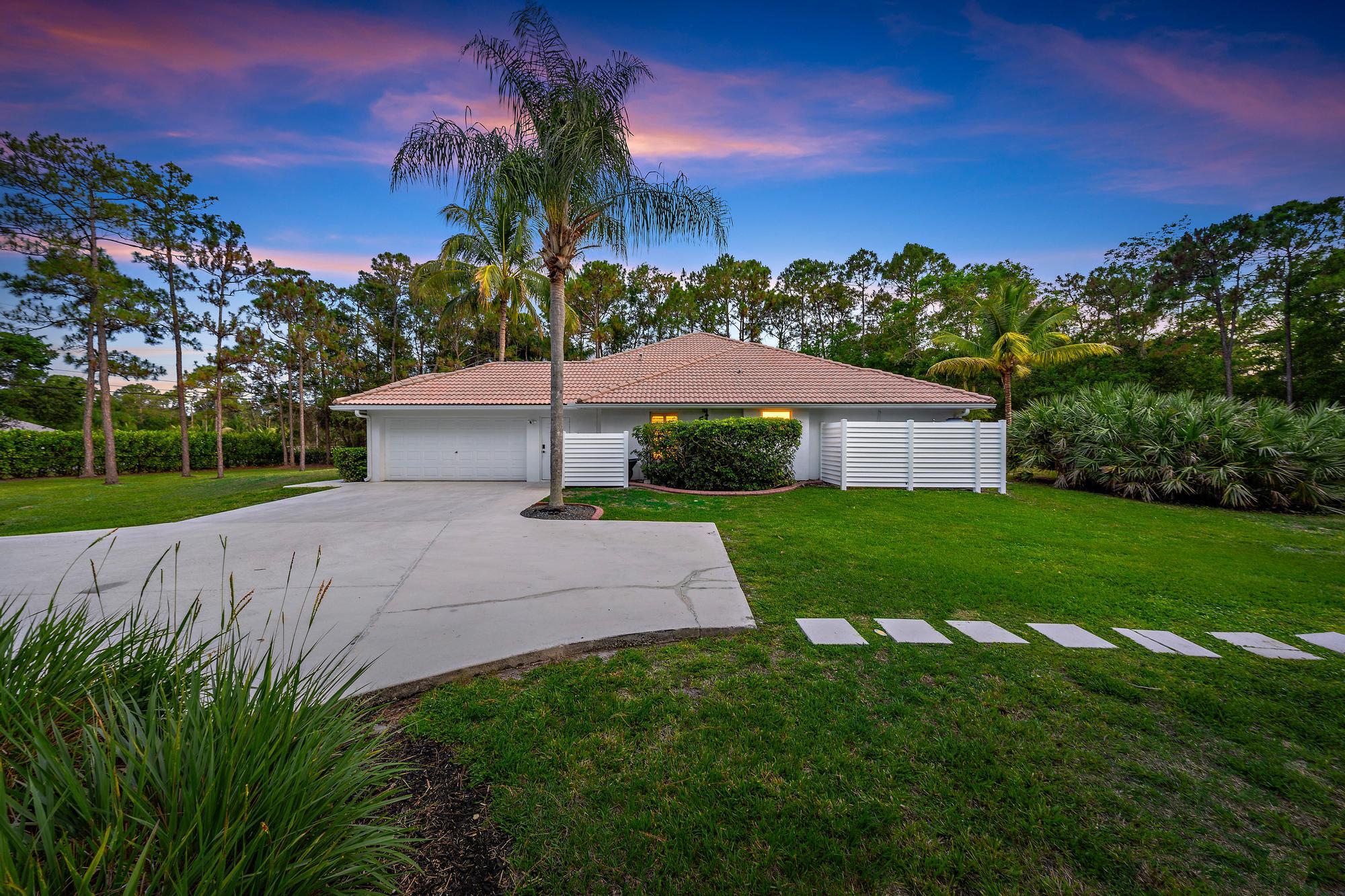 15415 Alexander Run Jupiter, FL 33478 - Photo 13 of 38 Large Driveway, Oversized Lot