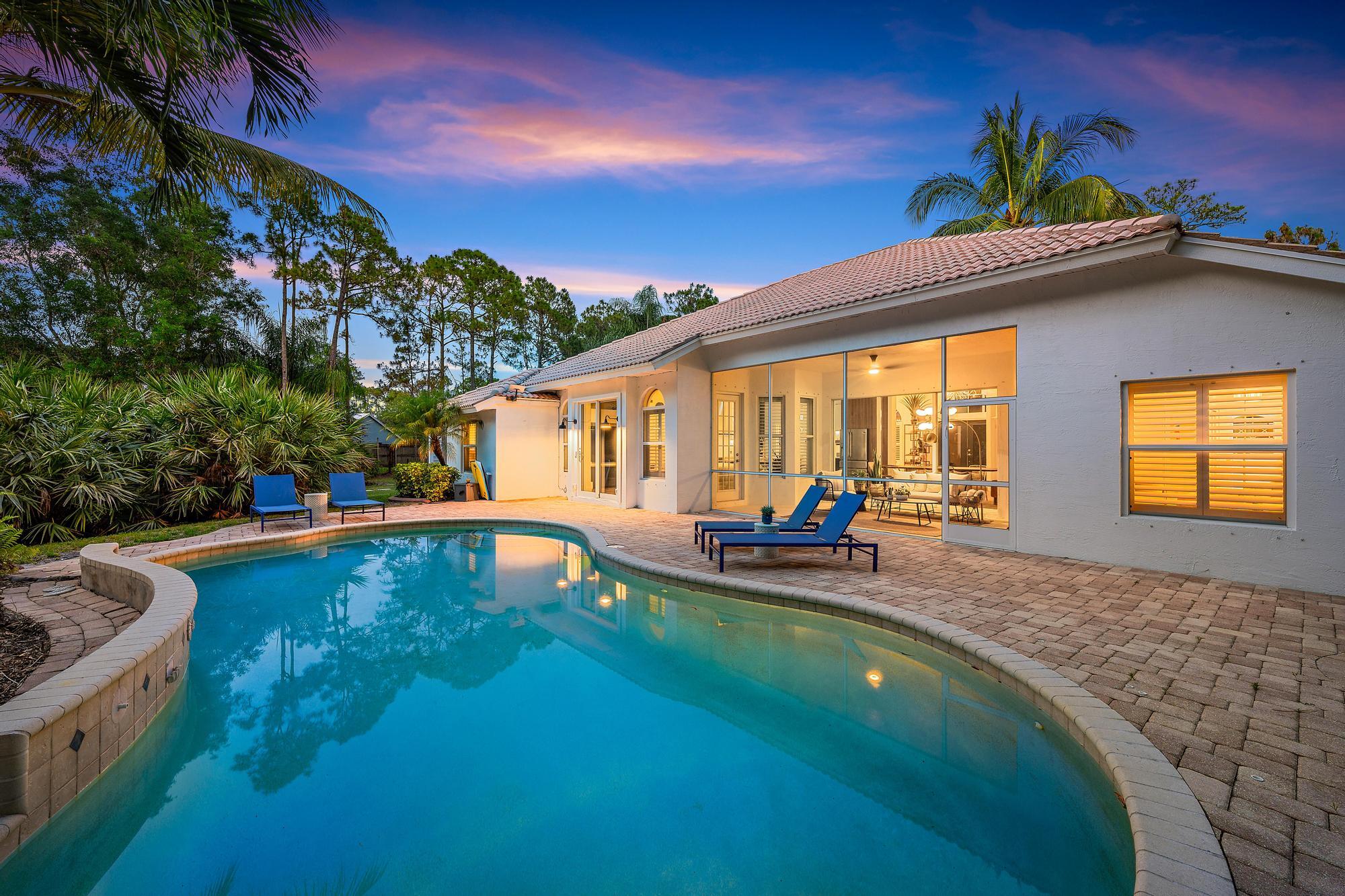 15415 Alexander Run Jupiter, FL 33478 - Photo 25 of 38 Freeform Tropical Pool