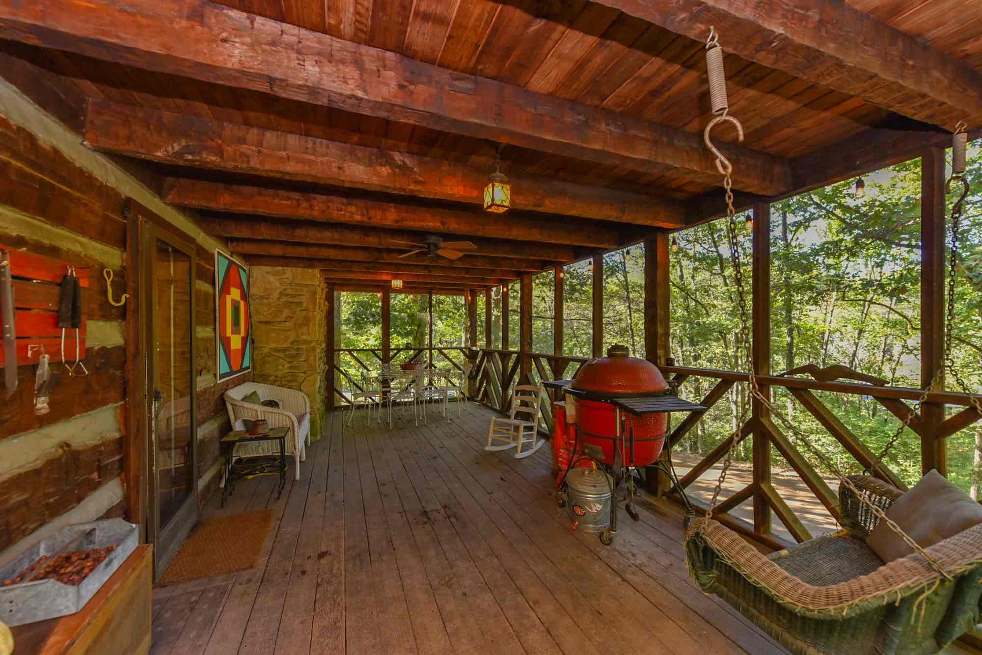 1630 Center Point Road Hendersonville, TN 37075 - Photo 6 of 46 a sitting area with furniture and wooden floors