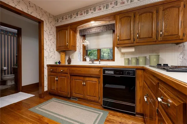 $525,000 | 8201 Northwest Potomac Avenue, Weatherby Lake, MO 64152