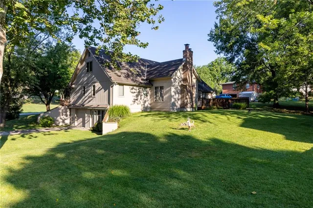 $525,000 | 8201 Northwest Potomac Avenue, Weatherby Lake, MO 64152