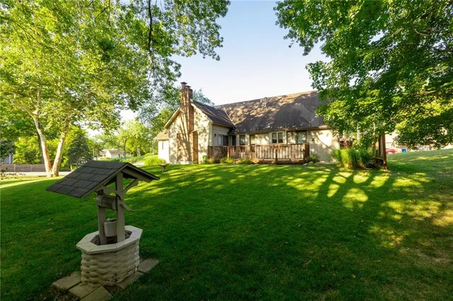 $525,000 | 8201 Northwest Potomac Avenue, Weatherby Lake, MO 64152