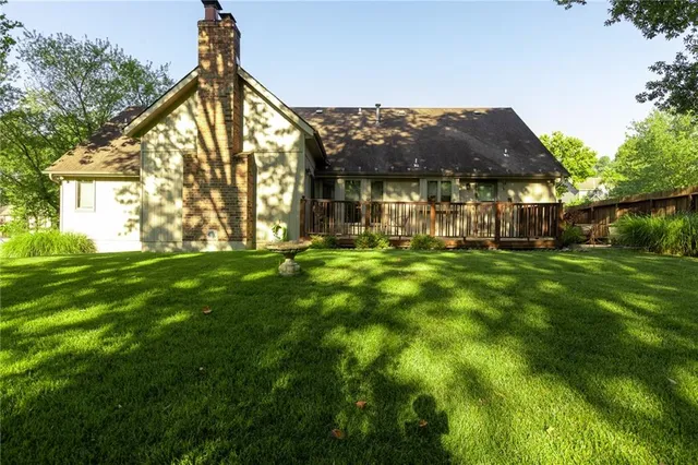 $525,000 | 8201 Northwest Potomac Avenue, Weatherby Lake, MO 64152