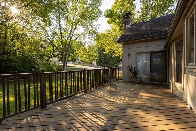 $525,000 | 8201 Northwest Potomac Avenue, Weatherby Lake, MO 64152