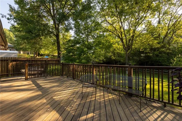 $525,000 | 8201 Northwest Potomac Avenue, Weatherby Lake, MO 64152