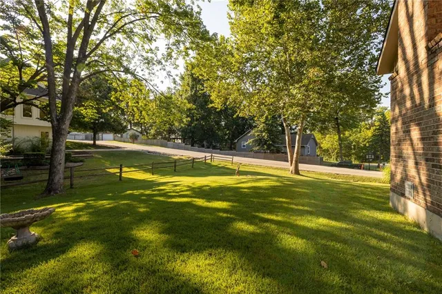 $525,000 | 8201 Northwest Potomac Avenue, Weatherby Lake, MO 64152