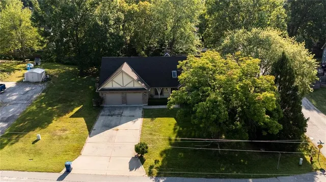 $525,000 | 8201 Northwest Potomac Avenue, Weatherby Lake, MO 64152