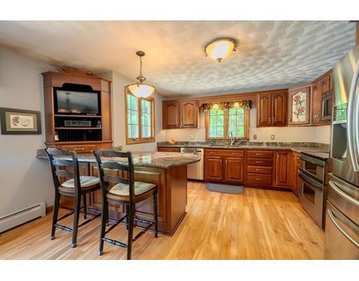 160 Houghton's Mill Road Lunenburg, MA 01462 - Photo 4 of 30