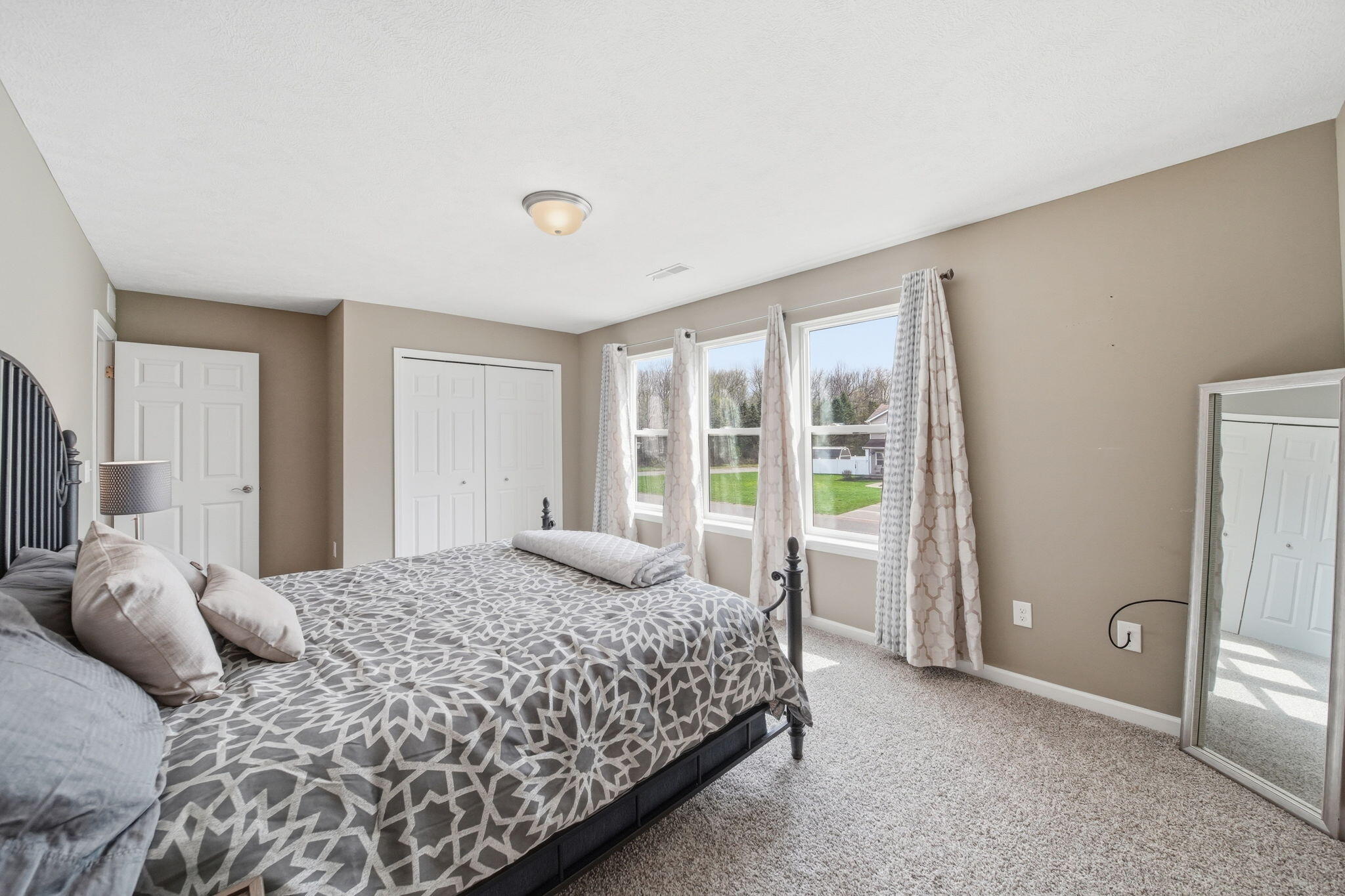 5178 Stone River Road Jackson, MI 49201 - Photo 13 of 41 Upstairs bedroom 2