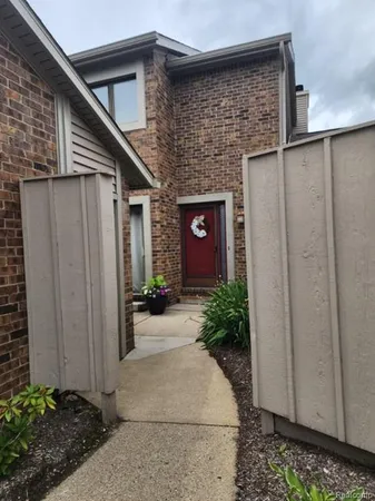 $228,899 | 5736 Woodland View, Clarkston, MI 48346