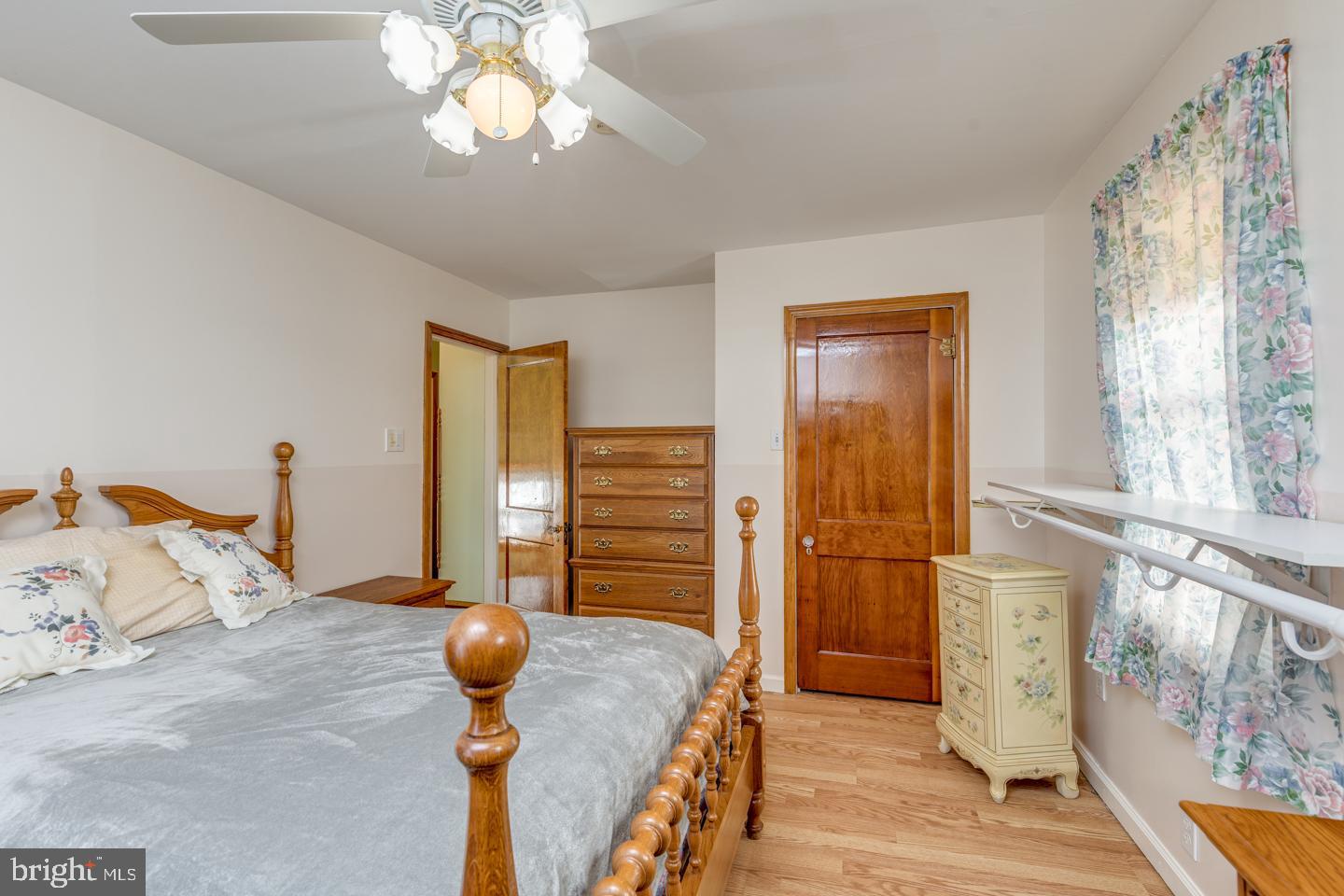 323 Walnut Street Delanco, NJ 08075 - Photo 19 of 69 3rd bedroom