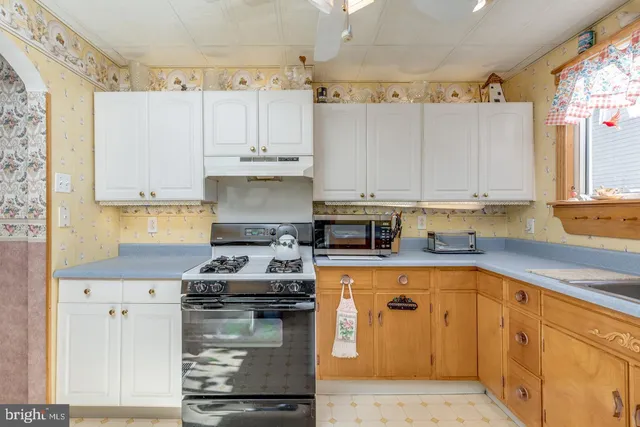 $320,000 | 323 Walnut Street, Delanco, NJ 08075