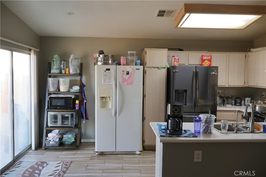 11504 Star Street Adelanto, CA 92301 - Photo 5 of 30