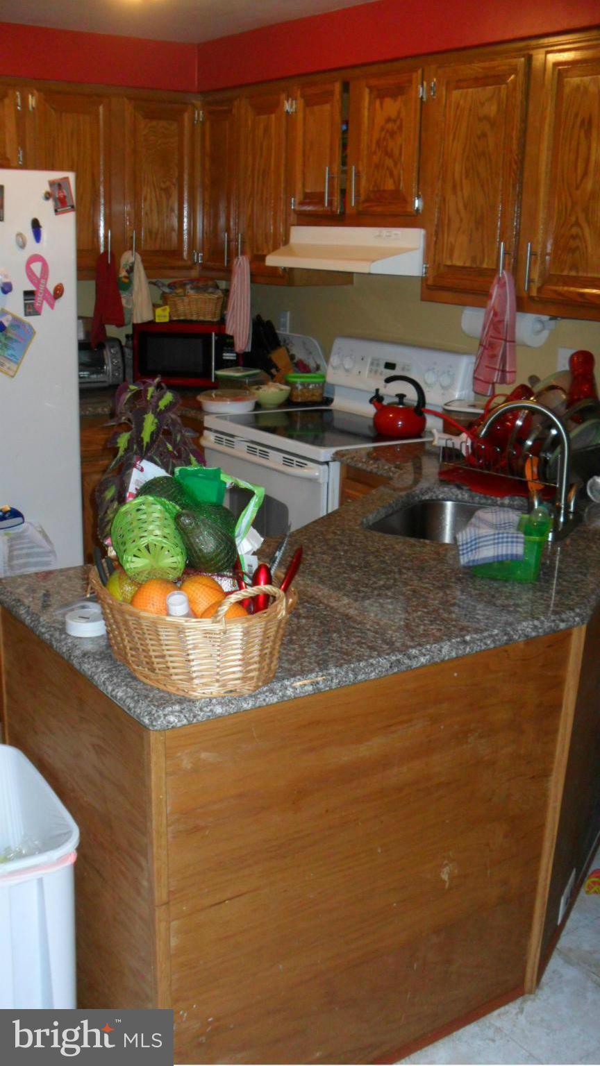 9214 Crandall Road Lanham, MD 20706 - Photo 5 of 26 Kitchen