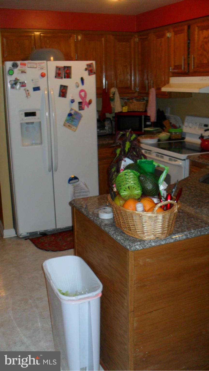 9214 Crandall Road Lanham, MD 20706 - Photo 6 of 26 Kitchen
