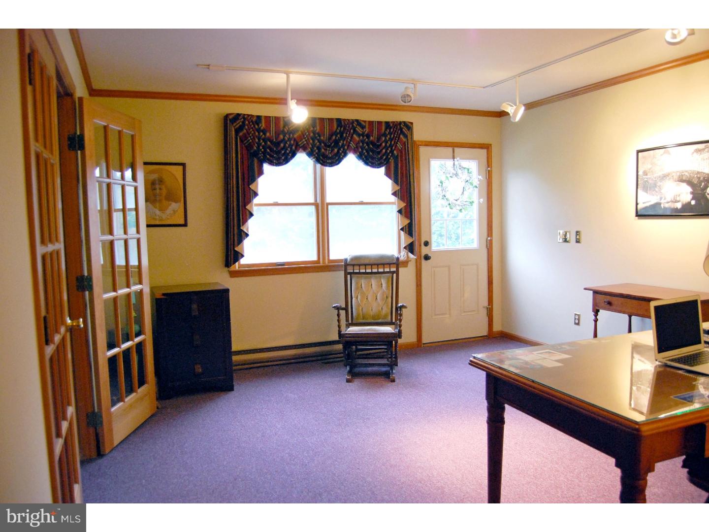 344 Eayrestown Road Southampton, NJ 08088 - Photo 6 of 24 Gallery Image 6