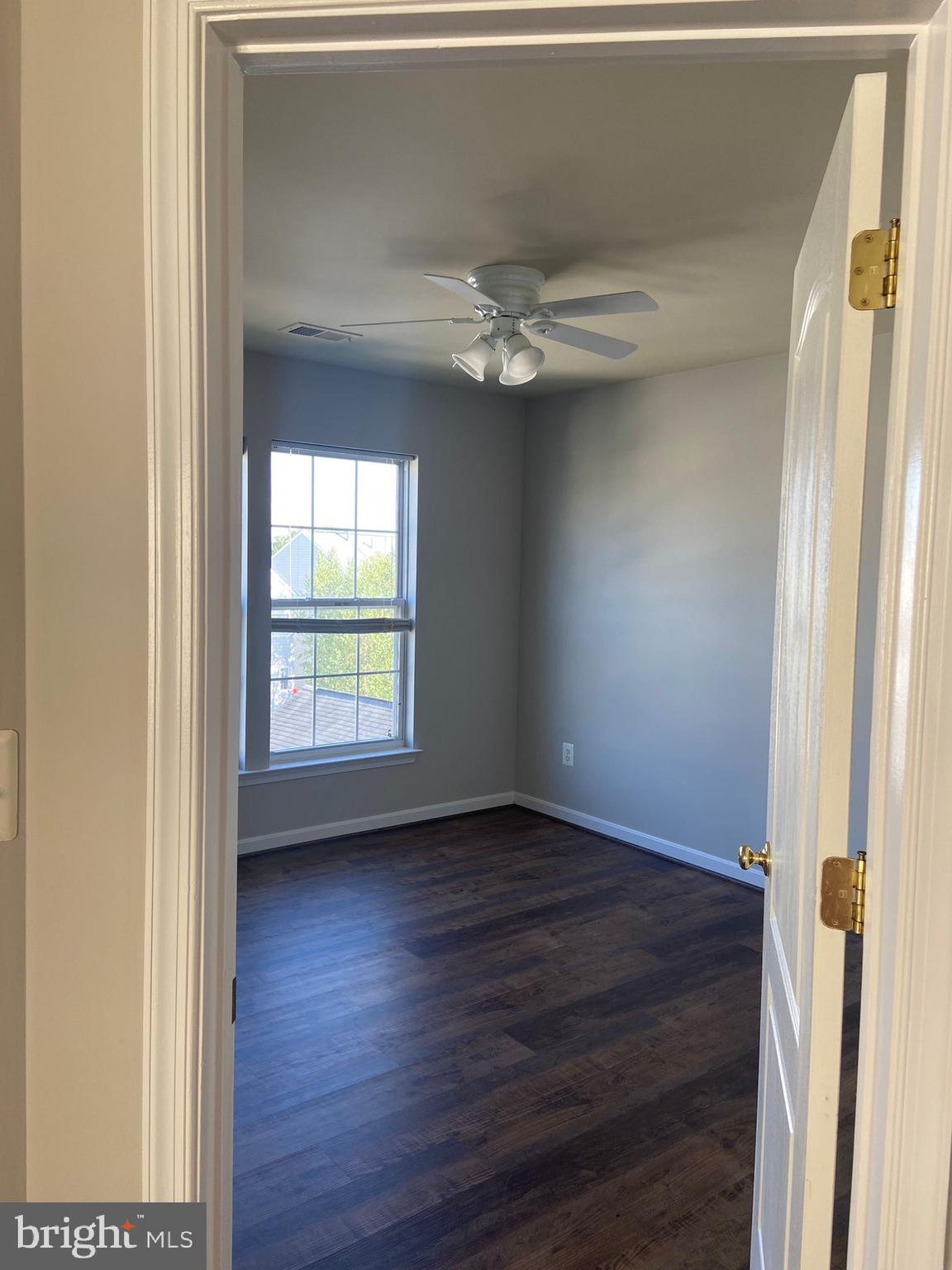 20460 Charter Oak Drive Ashburn, VA 20147 - Photo 23 of 42