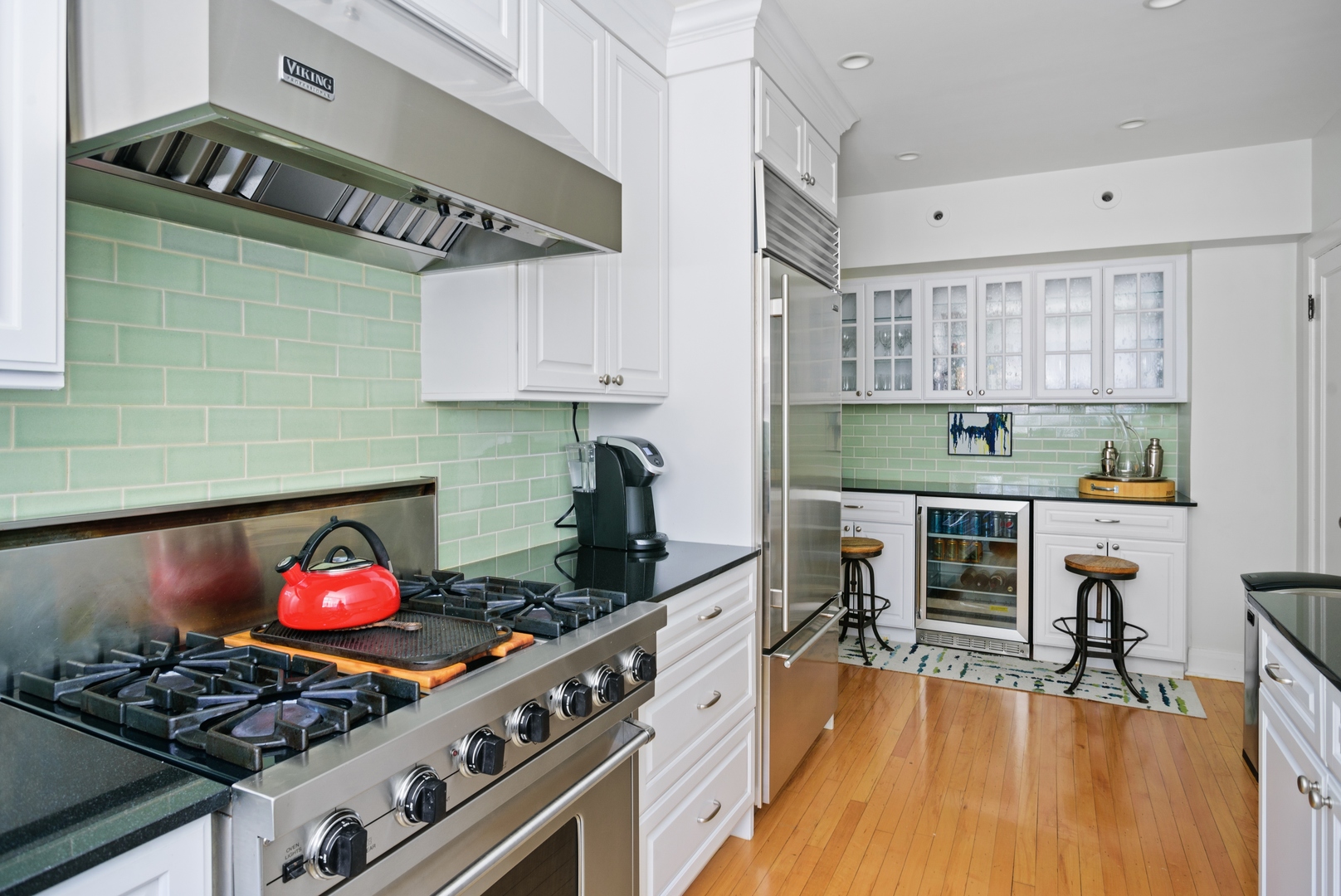 3800 North Lake Shore Drive, Unit 6E Chicago, IL 60613 - Photo 11 of 17