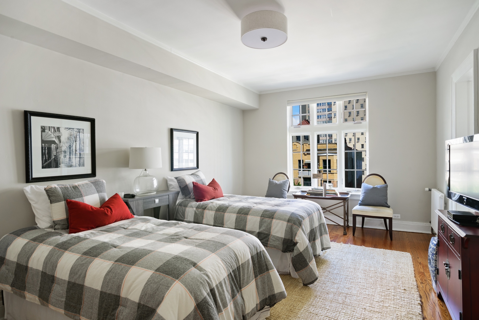 3800 North Lake Shore Drive, Unit 6E Chicago, IL 60613 - Photo 15 of 17