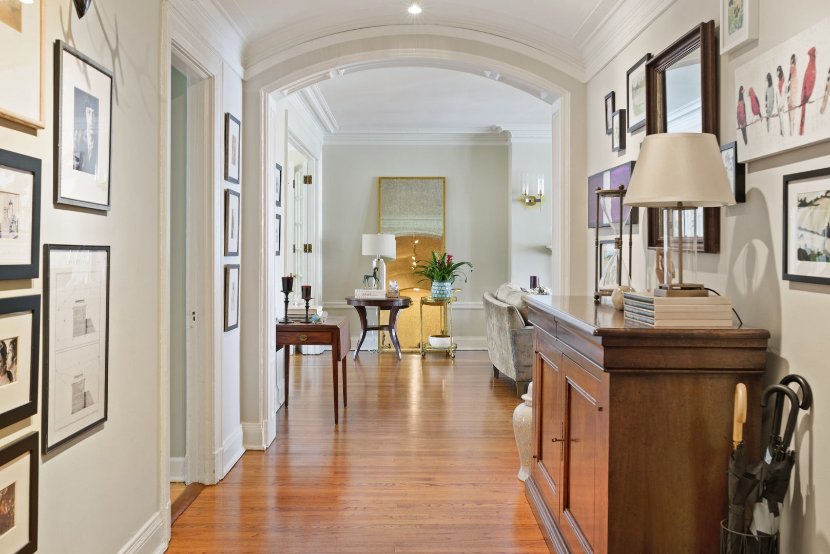 3800 North Lake Shore Drive, Unit 6E Chicago, IL 60613 - Photo 9 of 17