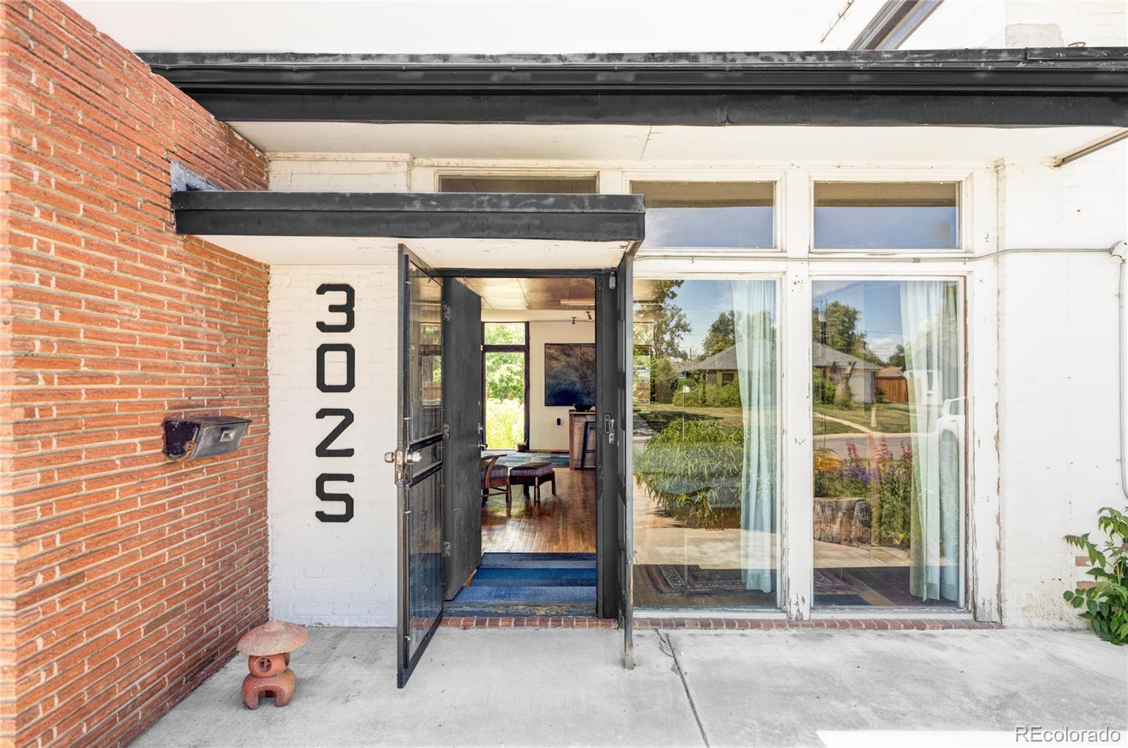 3025 Glencoe Street Denver, CO 80207 - Photo 20 of 26 a view of outdoor space