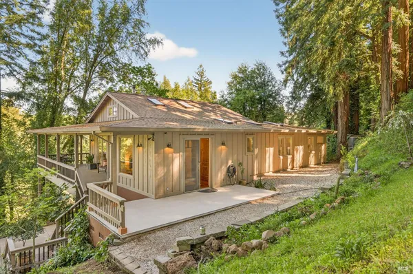 $1,745,000 | 3425 Redwood Road, Napa, CA 94558
