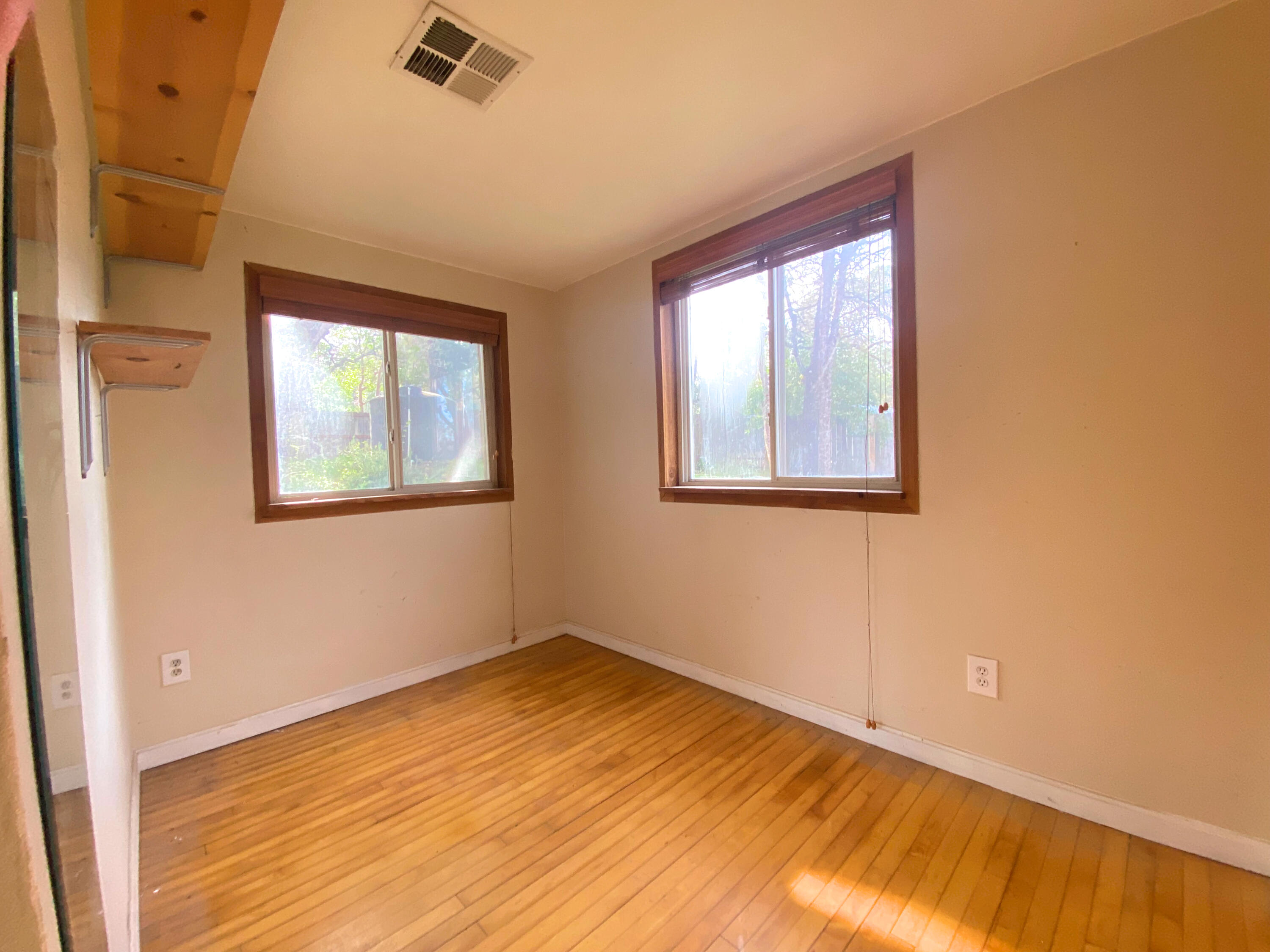 233 Upper Applegate Road Jacksonville, OR 97530 - Photo 6 of 10 IMG_3299-fotor-2026031610137