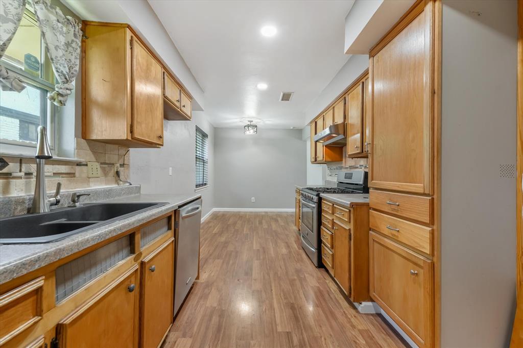 4014 West Rochelle Road Irving, TX 75062 - Photo 9 of 19