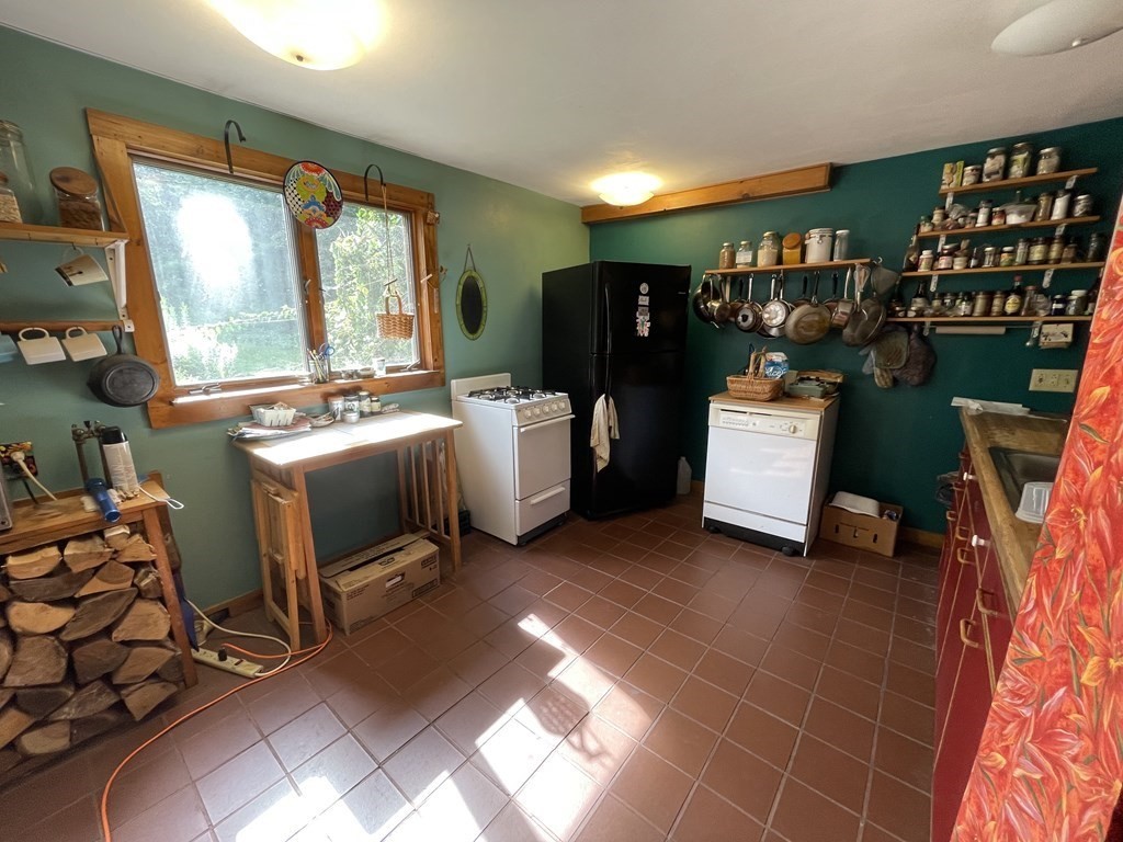 138 Clesson Brook Road Buckland, MA 01339 - Photo 4 of 17