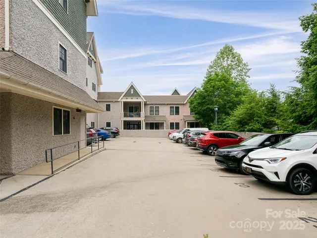 $309,900 | 190 Broadway Street, Unit 310, Asheville, NC 28801