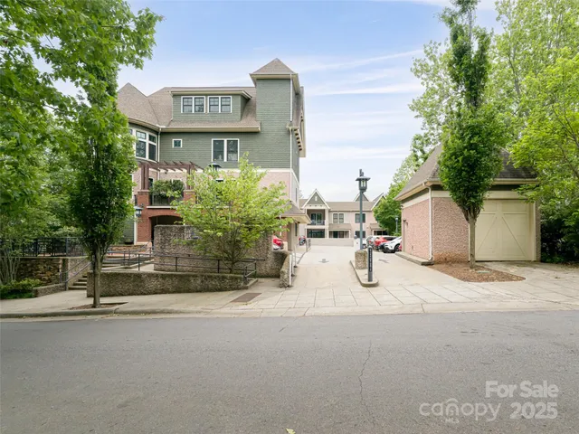 $309,900 | 190 Broadway Street, Unit 310, Asheville, NC 28801