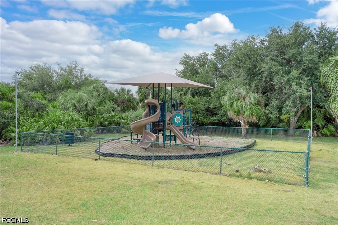 2743 Nature Pointe Loop Fort Myers, FL 33905 - Photo 31 of 32
