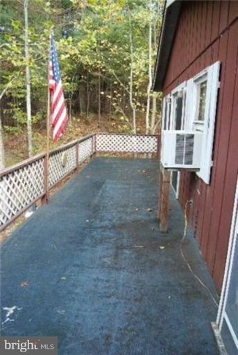 54 Spring Hollow Road Front Royal, VA 22630 - Photo 10 of 17 Deck