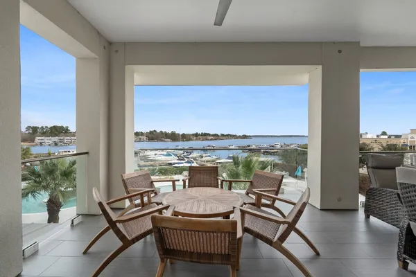 $720,000 | 199 Waterpoint Court, Unit 213, Montgomery, TX 77356