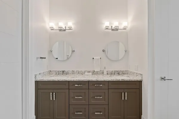 $720,000 | 199 Waterpoint Court, Unit 213, Montgomery, TX 77356