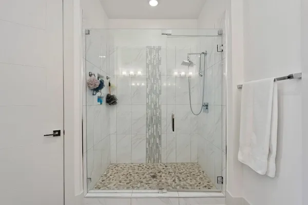 $720,000 | 199 Waterpoint Court, Unit 213, Montgomery, TX 77356