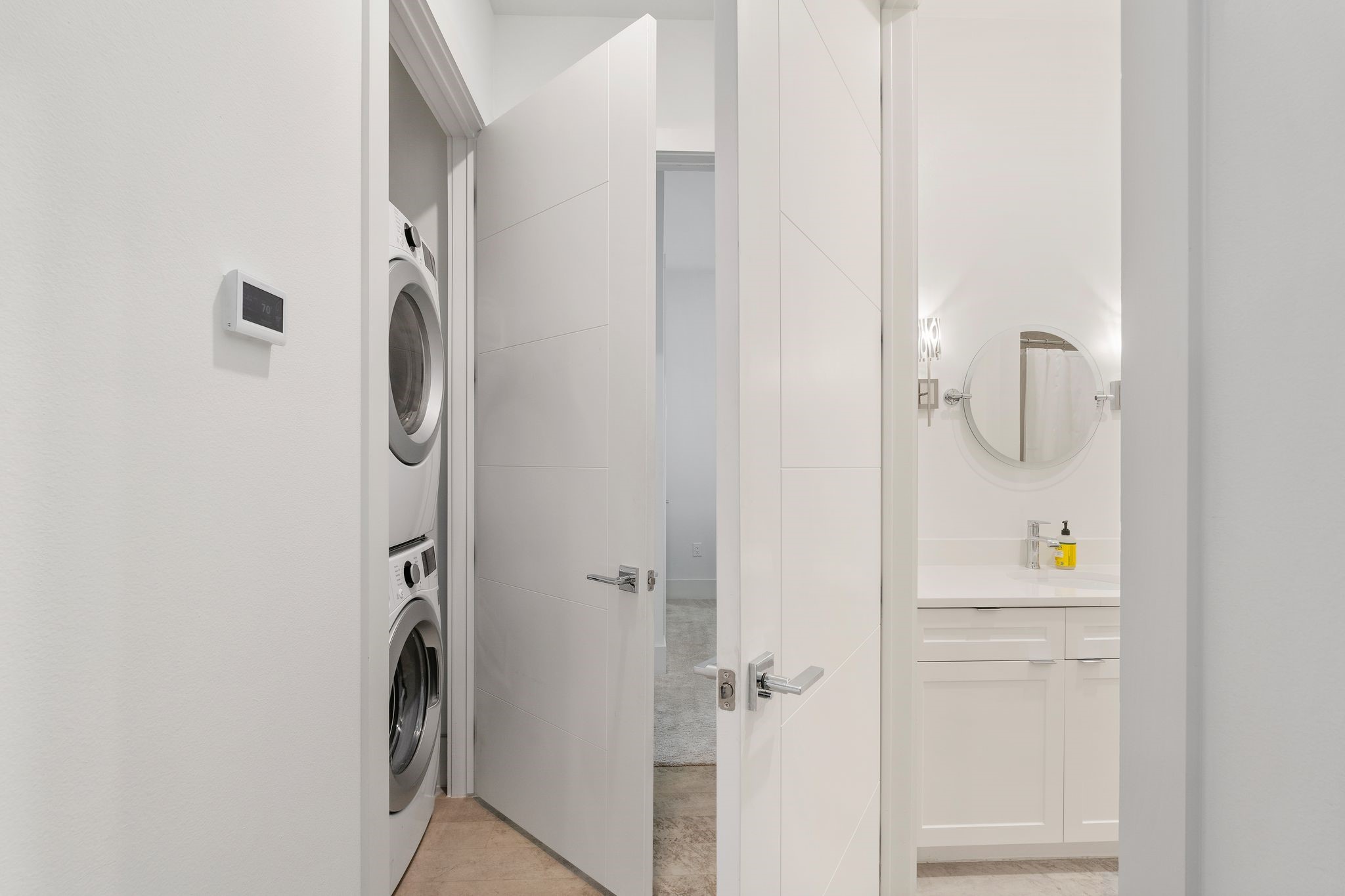 199 Waterpoint Court, Unit 213 Montgomery, TX 77356 - Photo 29 of 46 a bathroom with a shower