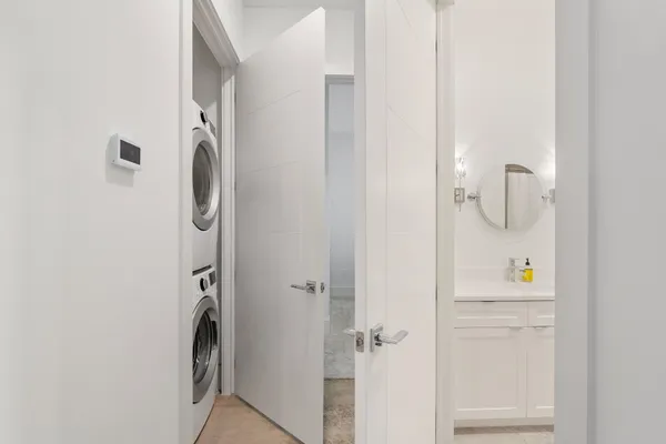$720,000 | 199 Waterpoint Court, Unit 213, Montgomery, TX 77356