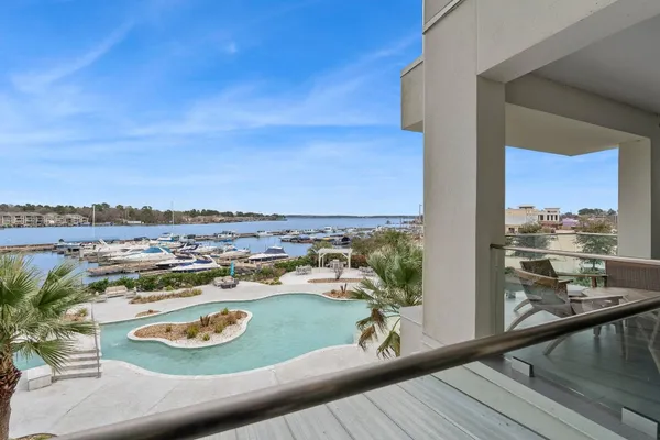 $720,000 | 199 Waterpoint Court, Unit 213, Montgomery, TX 77356