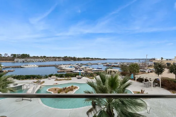 $720,000 | 199 Waterpoint Court, Unit 213, Montgomery, TX 77356
