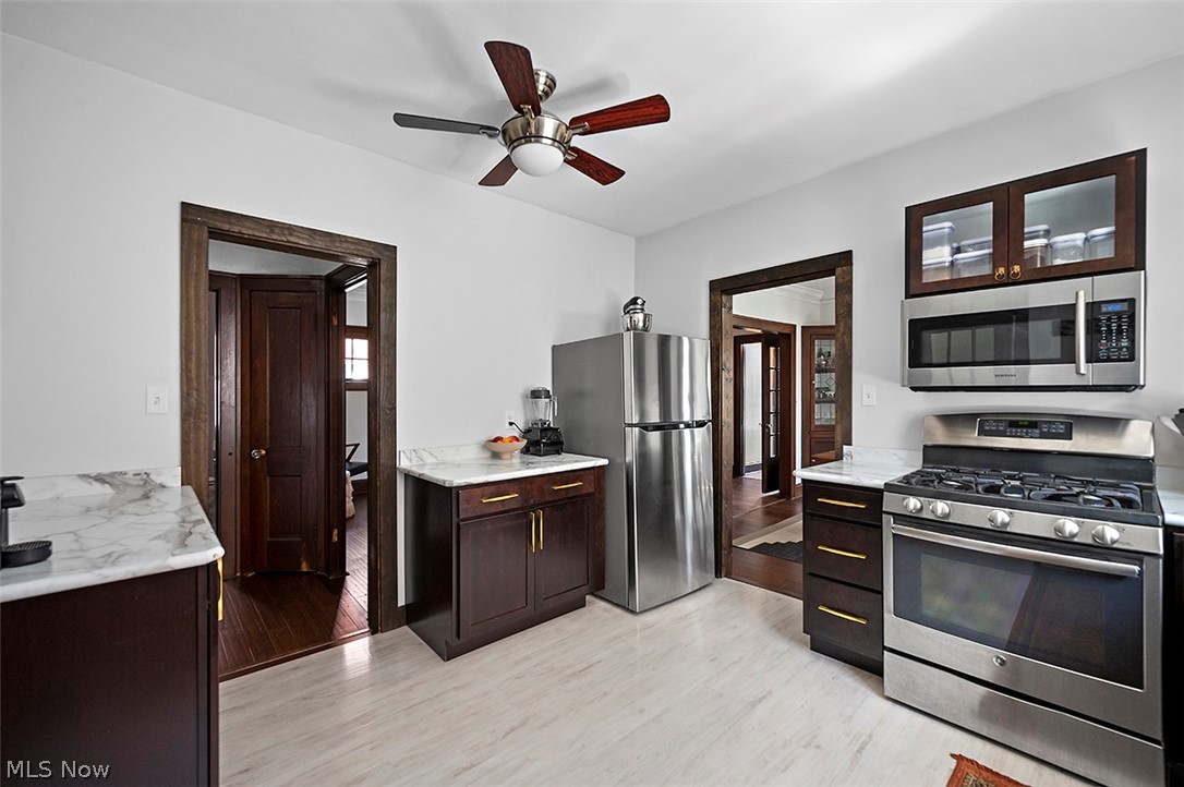 17304 Tarrymore Road Cleveland, OH 44119 - Photo 12 of 34