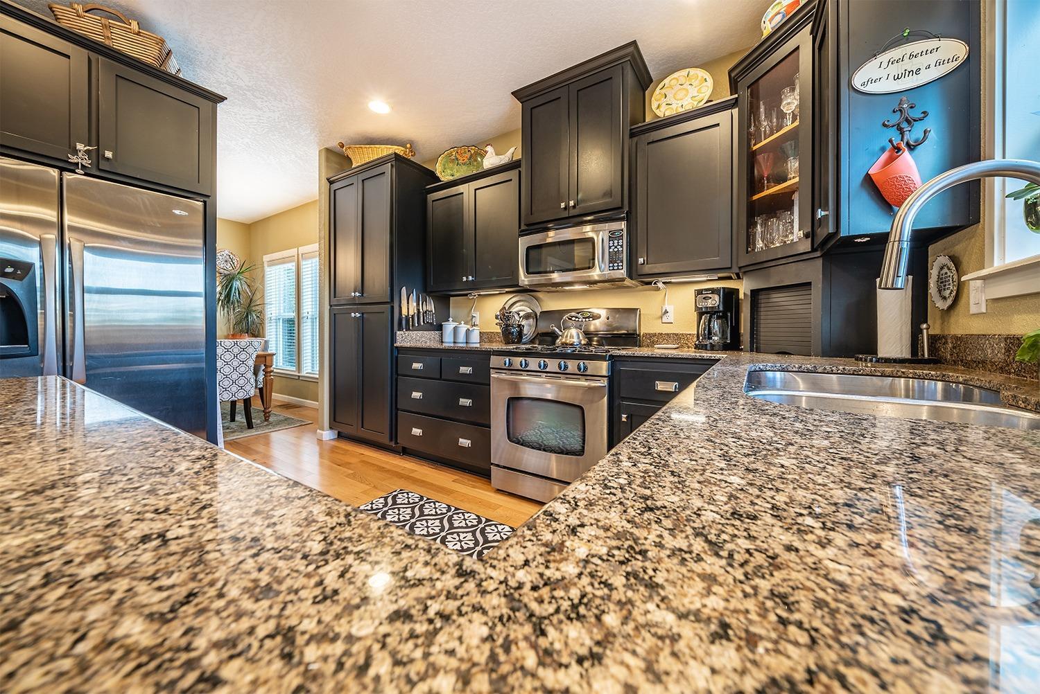 1361 Ridge Way Medford, OR 97504 - Photo 17 of 35 Gallery Image 17