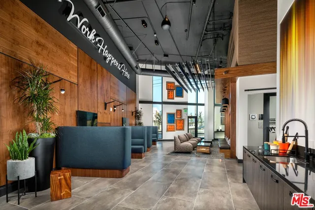 $3,405 | 1101 North Main Street, Unit C344, Los Angeles, CA 90012