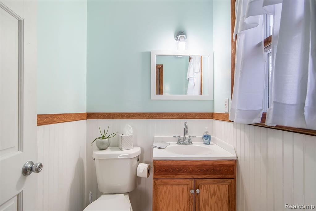 2489 East Newark Road Lapeer, MI 48446 - Photo 12 of 25